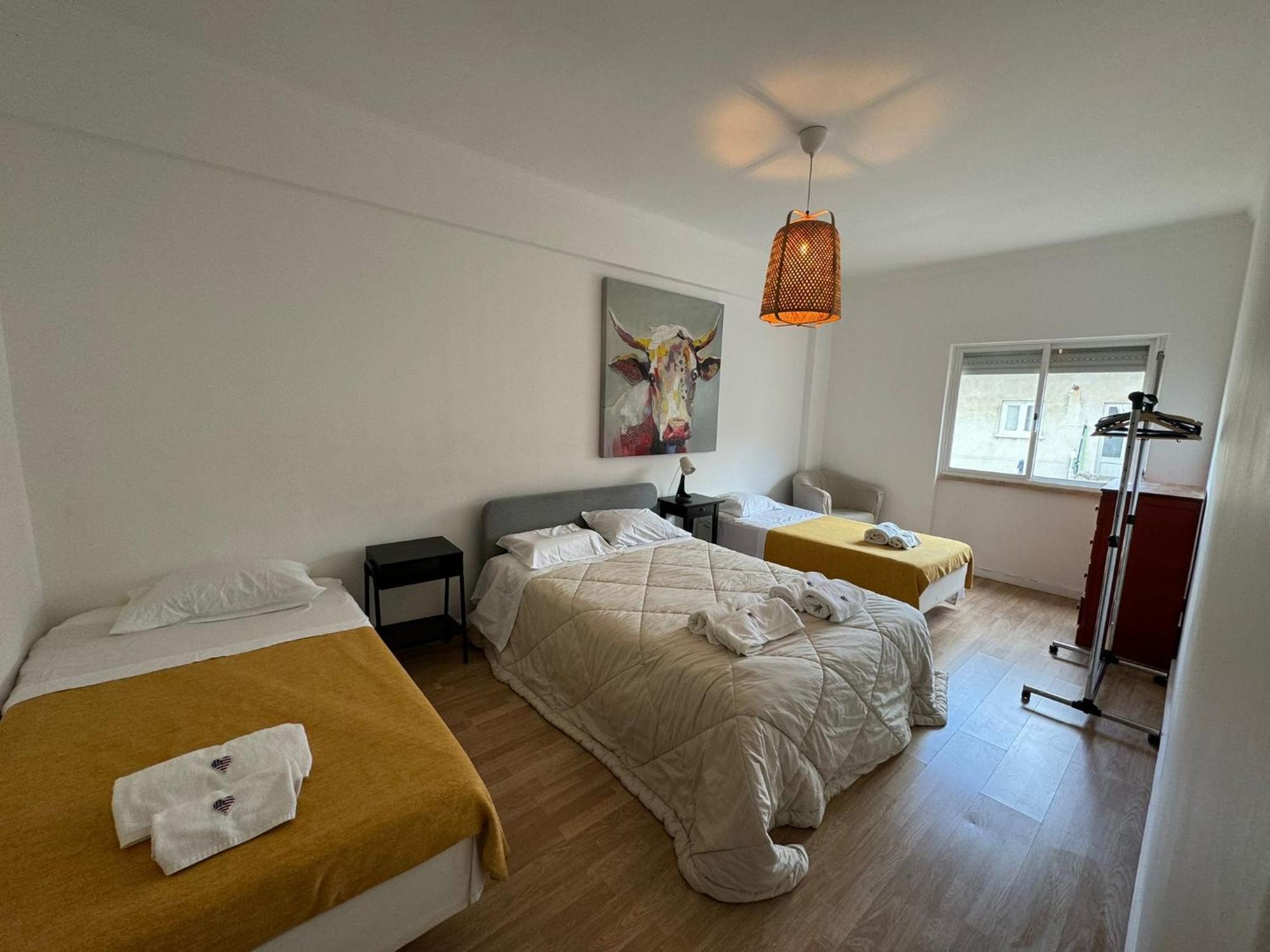 Almada Big Flat Next To Lisbon And Caparica Beach Экстерьер фото
