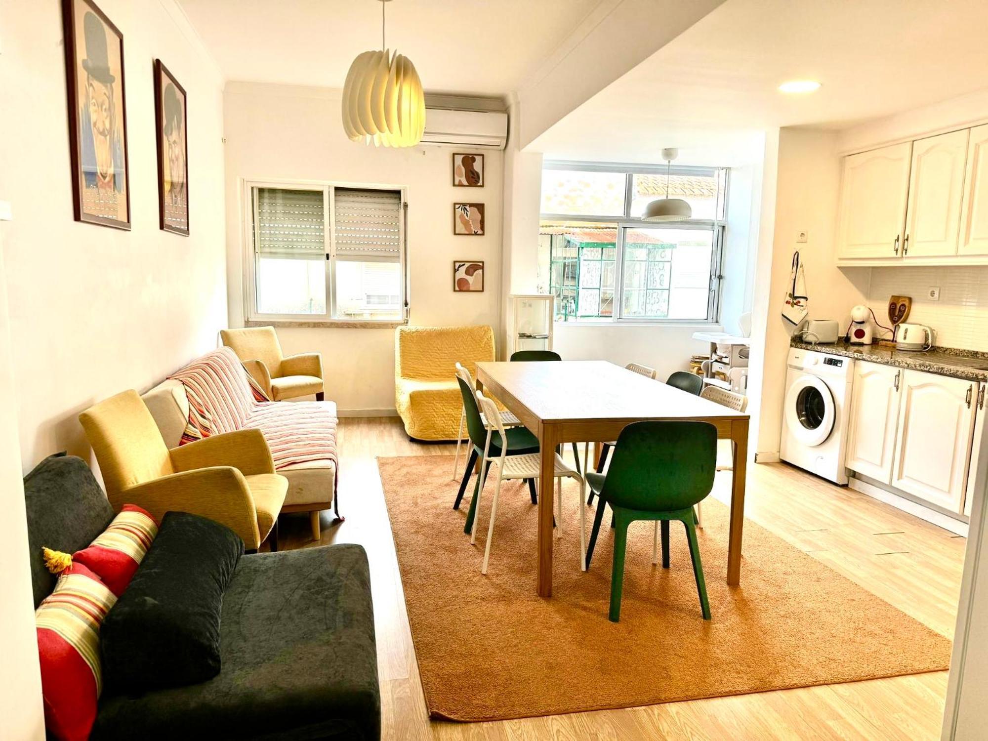 Almada Big Flat Next To Lisbon And Caparica Beach Экстерьер фото