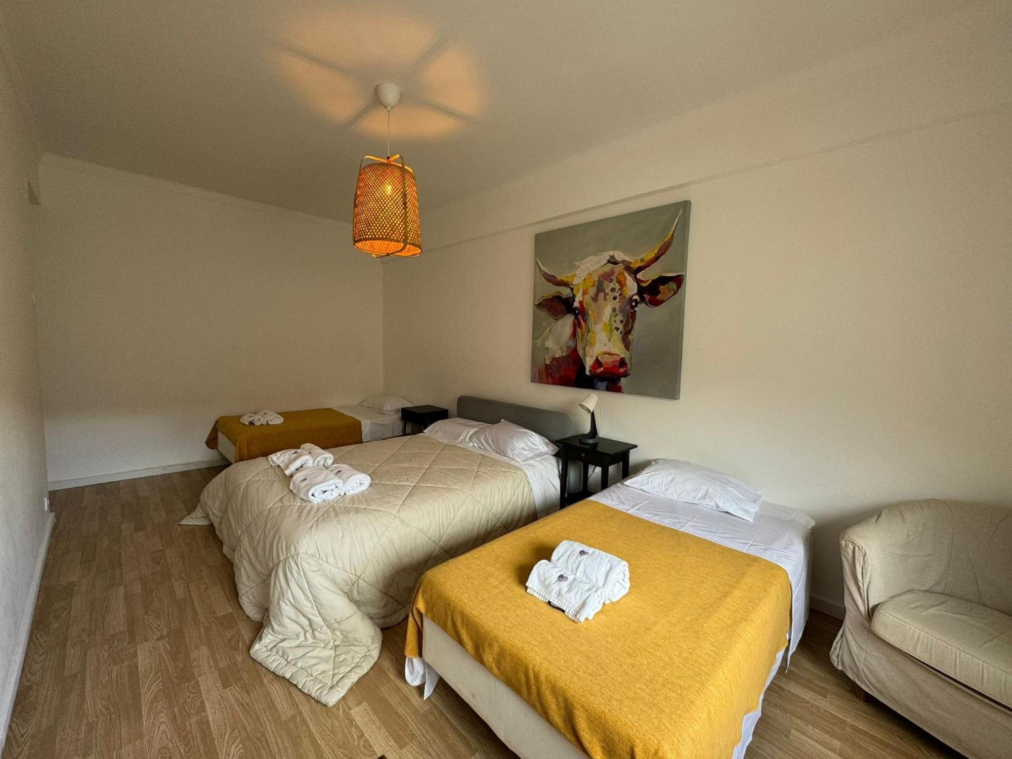Almada Big Flat Next To Lisbon And Caparica Beach Экстерьер фото