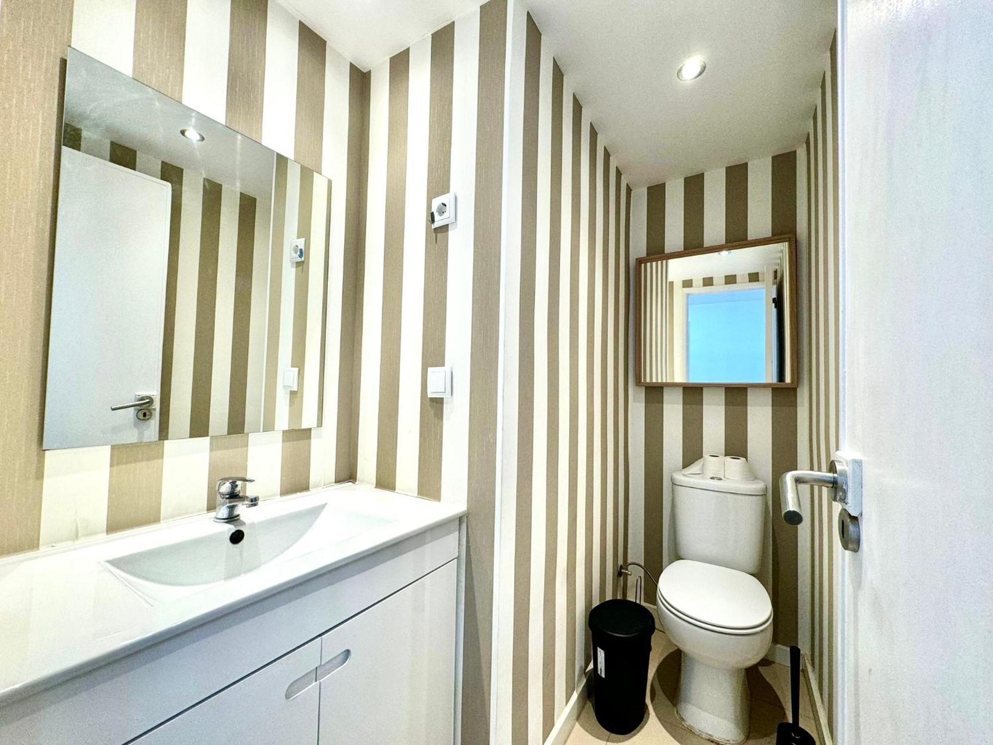Almada Big Flat Next To Lisbon And Caparica Beach Экстерьер фото